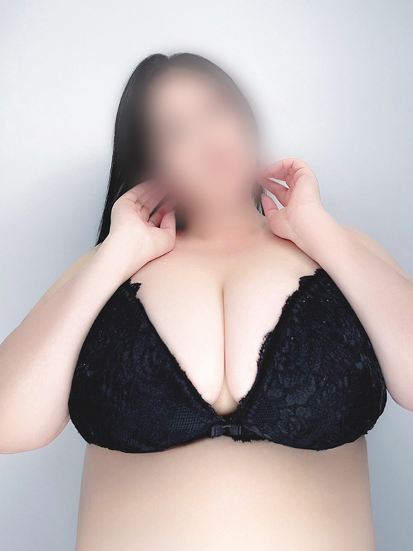 【大桃】ＡＶ女優！全オプションＯＫの176センチ高身長痴女お姉さん！